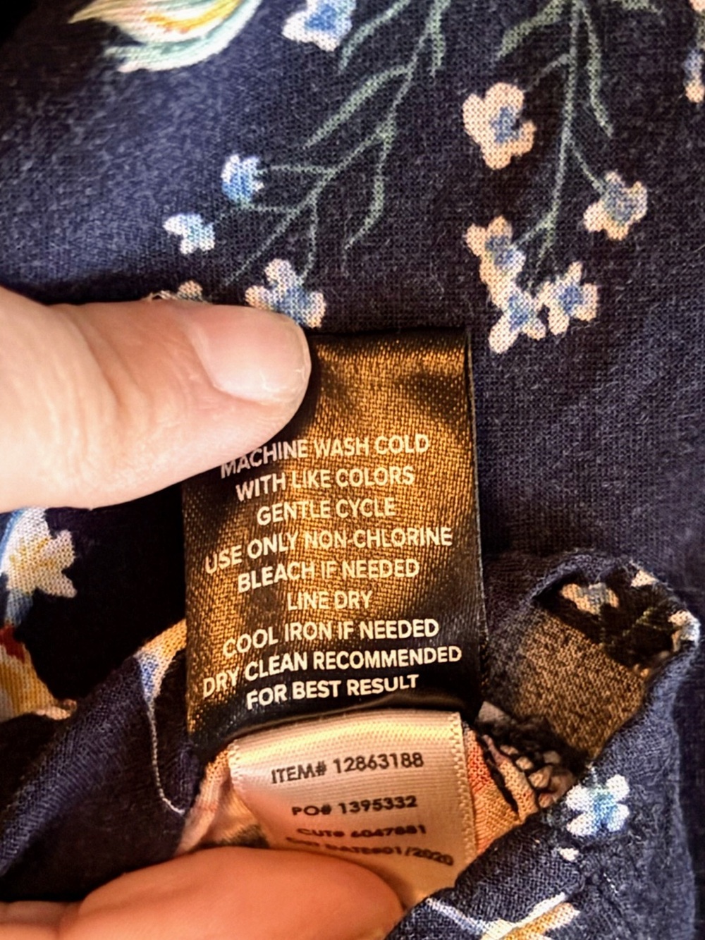 torrid Navy Floral Scoop Neck Top - Picture 6 of 6